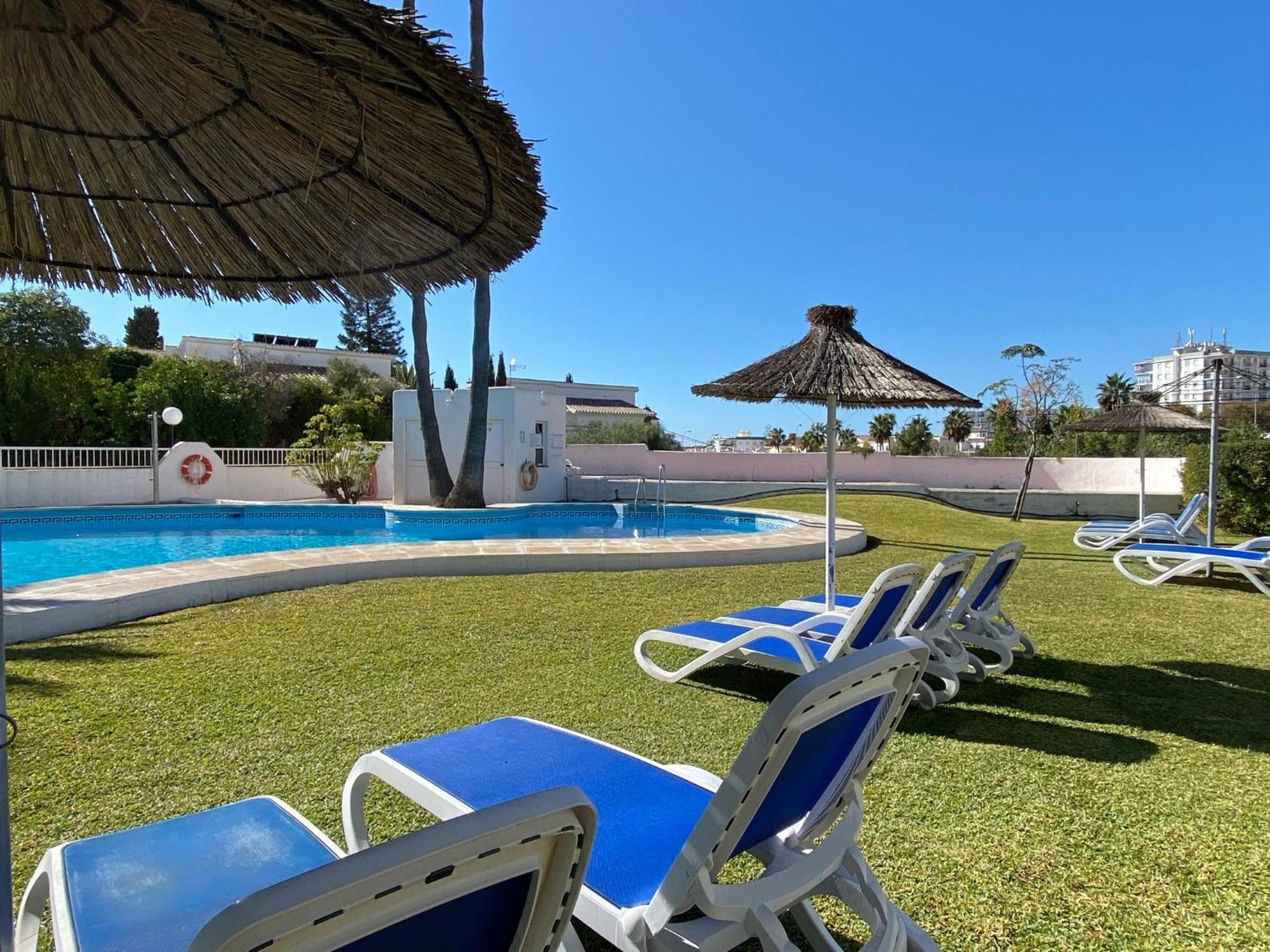 Paraiso Blanco 16A Apartments Casasol Nerja Phòng bức ảnh